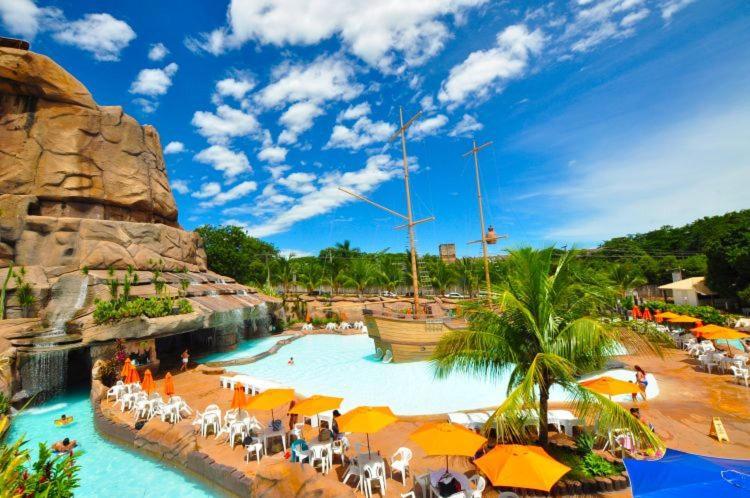Piazza Diroma Acqua Park Hotel Caldas Novas Exterior photo